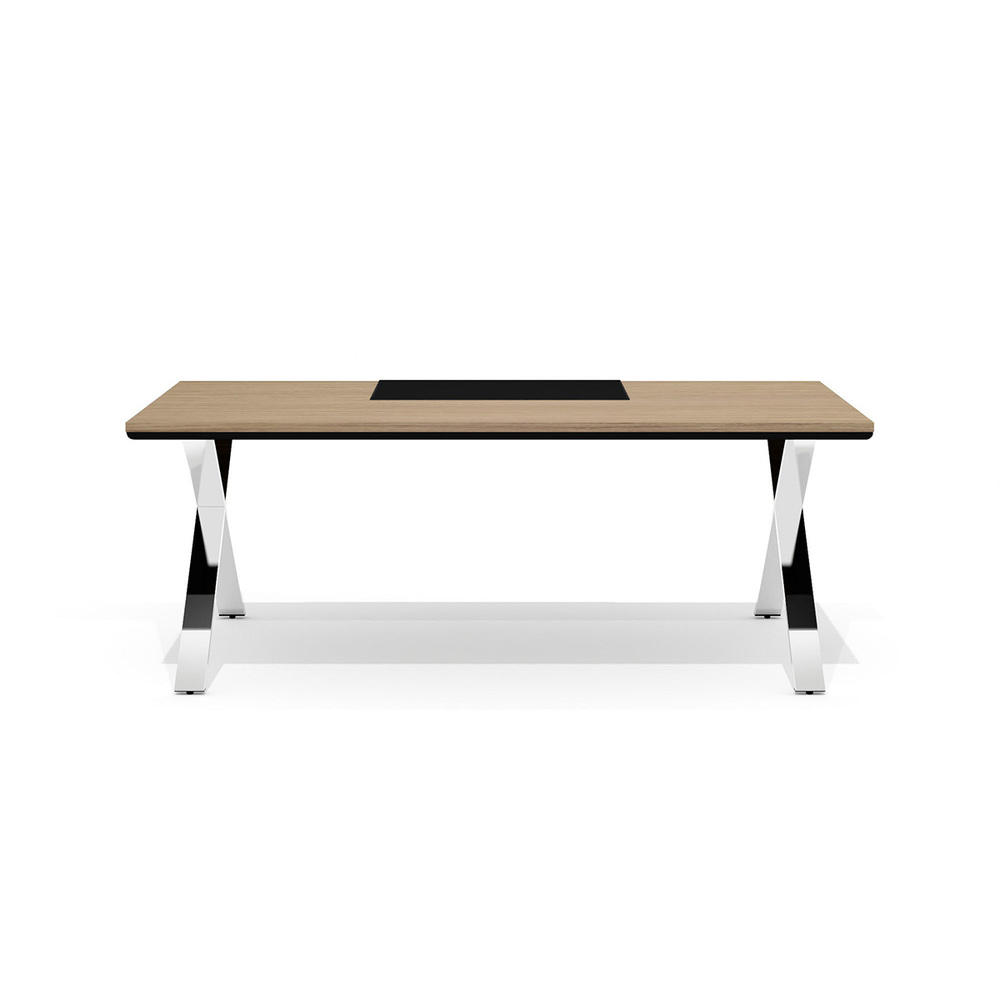 Cтол на металлическом каркасе