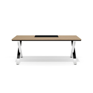 Cтол на металлическом каркасе