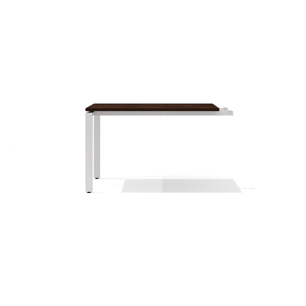 Брифинг-приставка на металлокаркасе