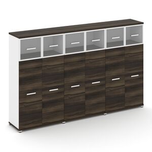 Шкаф три широкие секции, 4 ниши