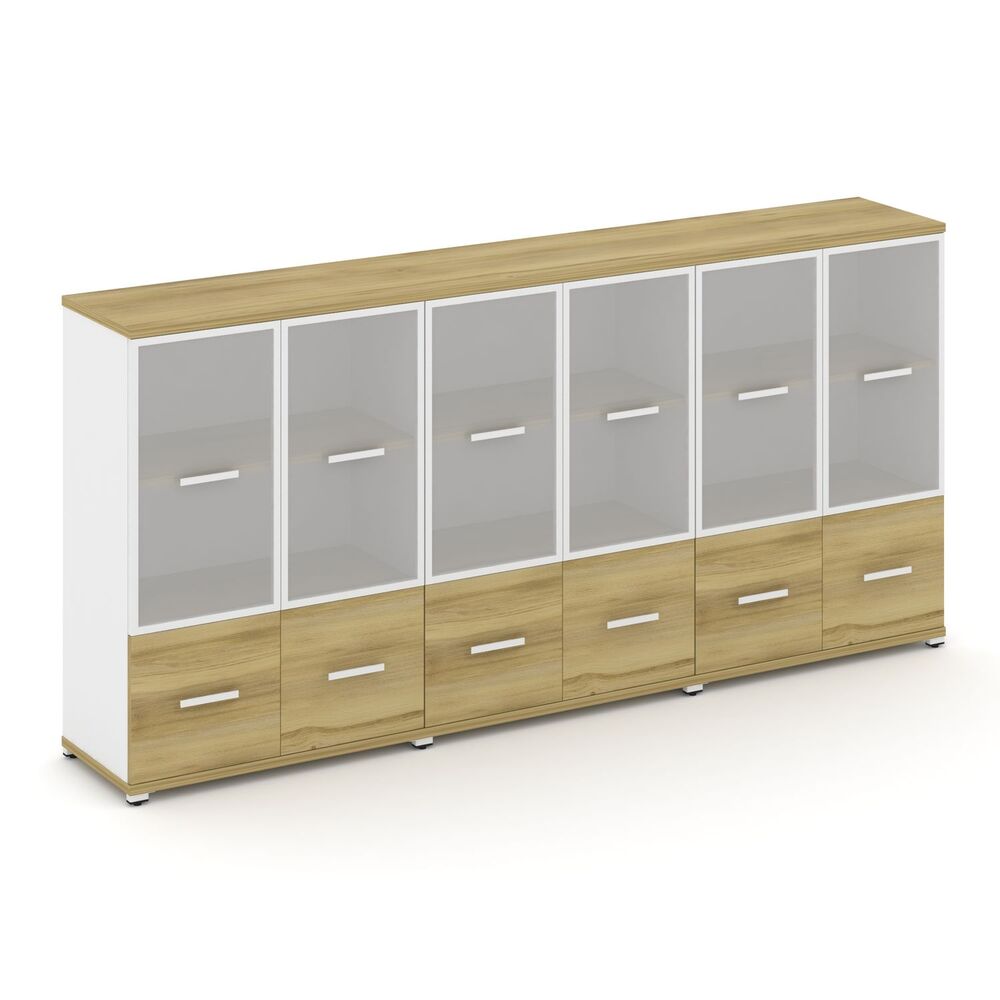 Шкаф три широкие секции, 3 ниши