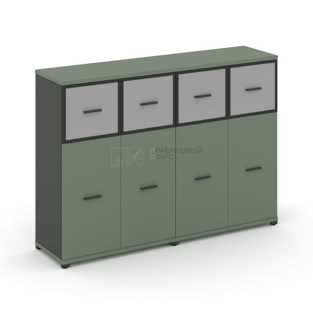 Шкаф две широкие секции, 3 ниши