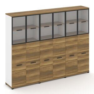 Шкаф три широкие секции, 5 ниш