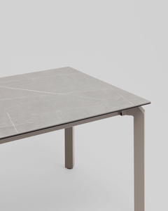 Стол обеденный