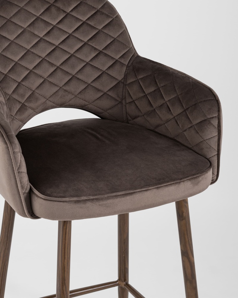 Стул полубарный