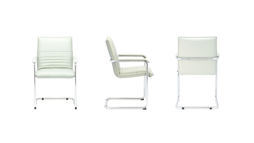 Кресло со средней спинкой на полозьях